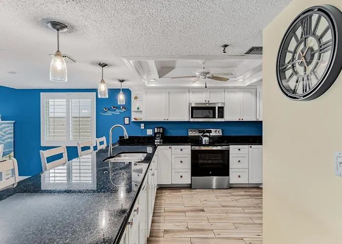 Dollar 311 * Clearwater Beach